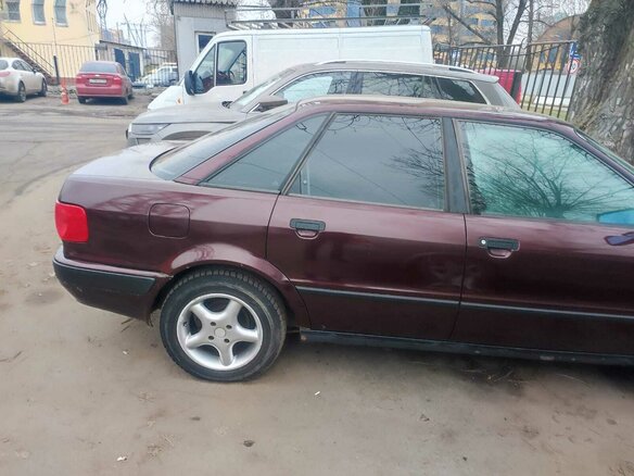 1993 Audi 80 V (B4), красный - вид 4
