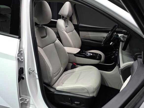 2025 Hyundai Tucson IV Рестайлинг, белый, 4160000 рублей - вид 4