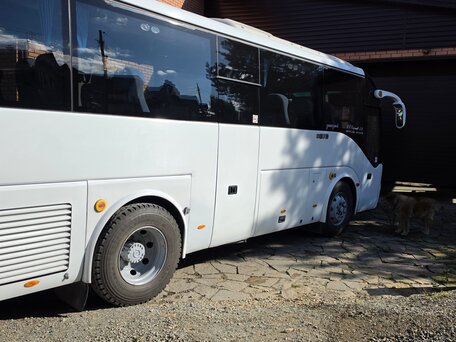 2013 Yutong ZK6899HA, белый, 4500000 рублей, вид 2