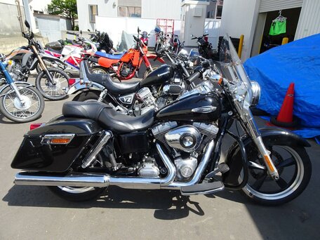 2011 Harley-Davidson Dyna Switchback, чёрный, 977000 рублей, вид 2
