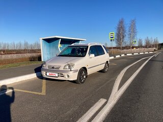 1998 Toyota Raum I, белый, 520000 рублей, вид 2