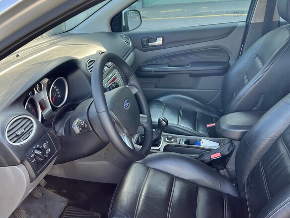 2008 Ford Focus II Рестайлинг, серебристый, 600000 рублей - вид 6
