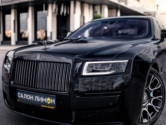2022 Rolls-Royce Ghost Black Badge II (Series I), чёрный - вид 6