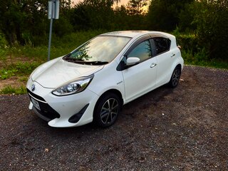 2019 Toyota Aqua I Рестайлинг 2, белый, 1400000 рублей, вид 1