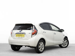 2016 Toyota Aqua I Рестайлинг, белый, 959000 рублей, вид 4