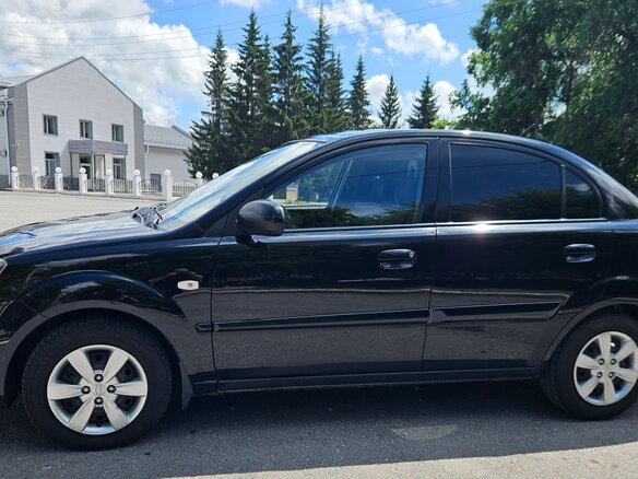 2011 Kia Rio II Рестайлинг, чёрный, 550000 рублей - вид 6