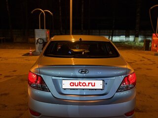 2013 Hyundai Solaris I, серебристый, 650000 рублей, вид 3