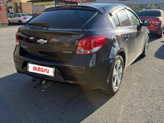 2013 Chevrolet Cruze I Рестайлинг, коричневый, 700000 рублей, вид 3