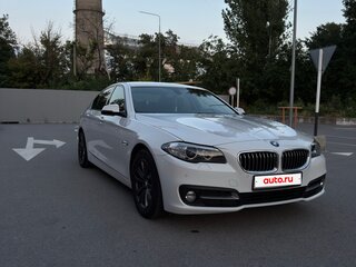 2015 BMW 5 серии 520i VI (F10/F11/F07) Рестайлинг, белый, 2200000 рублей, вид 3
