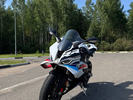 2025 BMW S 1000 RR, белый, 2300000 рублей, вид 3