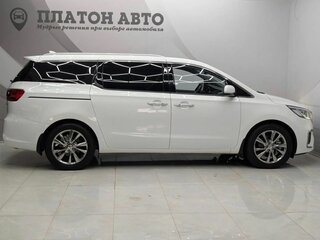2019 Kia Carnival III, белый, 2995000 рублей, вид 4