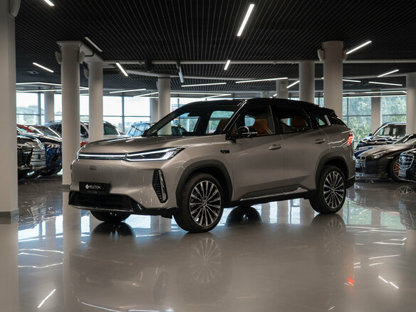 2026 Geely Galaxy M7, серый