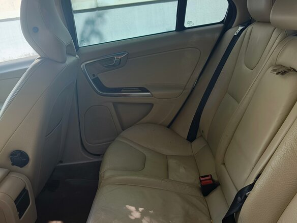 2011 Volvo S60 II, чёрный, 700000 рублей - вид 11