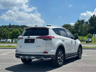 2018 Toyota RAV4 IV (XA40) Рестайлинг, белый, 1706000 рублей, вид 5