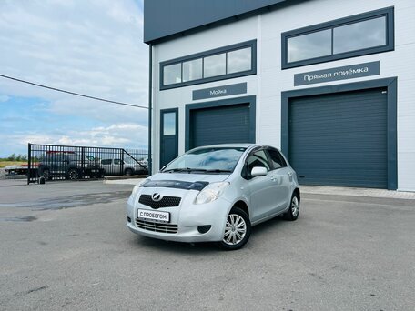 Toyota Vitz II (XP90)