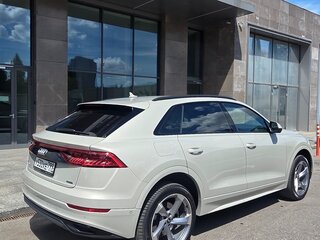 2021 Audi Q8 45 TDI I (4M), бежевый, 8600000 рублей, вид 4