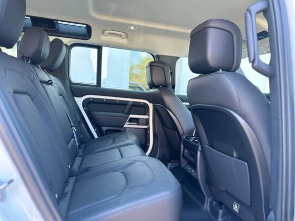 2023 Land Rover Defender 110 II, белый, 12500000 рублей - вид 24