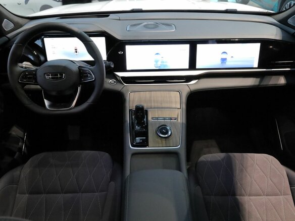 2026 Geely Monjaro I Рестайлинг, белый, 4954990 рублей - вид 9