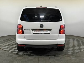 2010 Volkswagen Touran I Рестайлинг, белый, 550000 рублей, вид 5