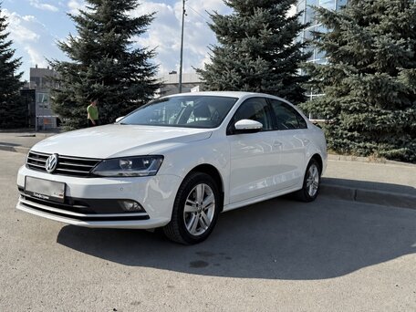 2018 Volkswagen Jetta VI Рестайлинг, белый, 1509000 рублей, вид 1
