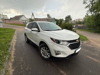 2017 Chevrolet Equinox III, белый, 1400000 рублей, вид 3