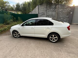 2014 Skoda Rapid I, белый, 960000 рублей, вид 4