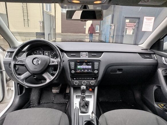 2014 Skoda Octavia III (A7), белый, 1120000 рублей - вид 15