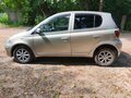2002 Toyota Vitz I (P10), серый, 370000 рублей - вид 5