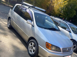 2000 Toyota Ipsum I (M10), серый, 550000 рублей, вид 2