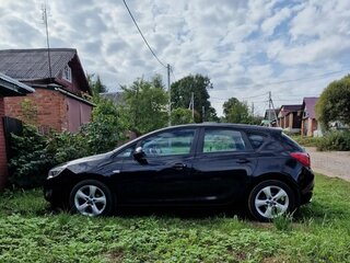 2011 Opel Astra J, чёрный, 1080000 рублей, вид 4