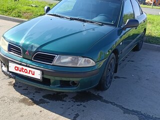2000 Mitsubishi Carisma I Рестайлинг, зелёный, 320000 рублей, вид 2