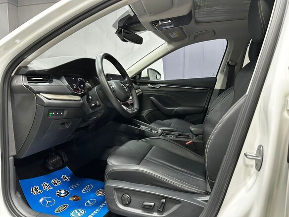 2022 Skoda Octavia IV (A8), белый - вид 12