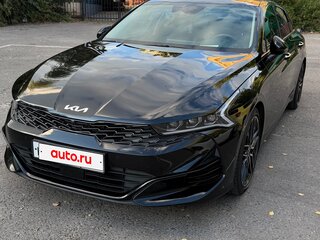 2021 Kia K5 III, чёрный, 2800000 рублей, вид 1