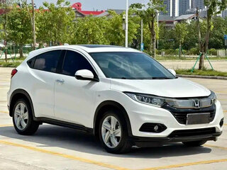 2022 Honda Vezel I Рестайлинг, белый, 1192100 рублей, вид 4