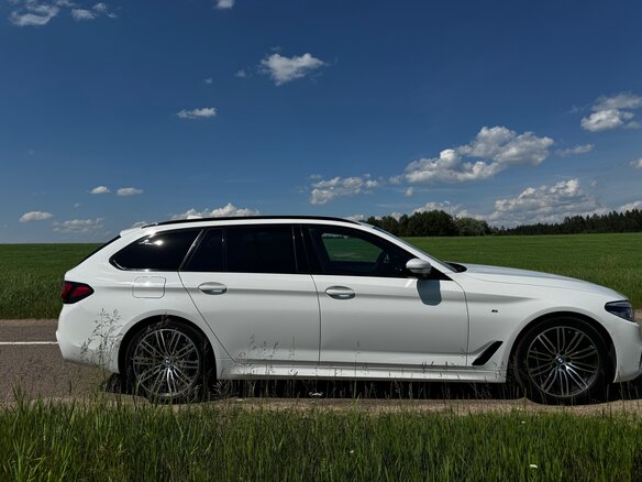 2019 BMW 5 серии 530d xDrive VII (G30/G31/G38), белый, 4200000 рублей - вид 4