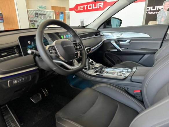 2026 Jetour X70+ I Рестайлинг, чёрный, 3399000 рублей - вид 12