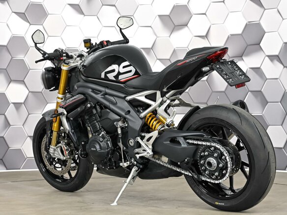 2022 Triumph Speed Triple, чёрный, 1379000 рублей - вид 7