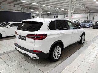2021 BMW X5 30d IV (G05/G18), белый, 9380000 рублей, вид 5