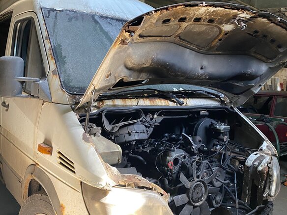 2001 Mercedes-Benz Sprinter, белый, 300000 рублей - вид 5
