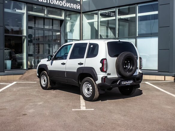 2026 Lada (ВАЗ) Niva Travel I Рестайлинг, белый, 1419000 рублей - вид 6