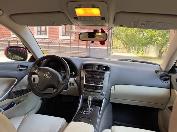 2010 Lexus IS 250 II Рестайлинг, красный, 1600000 рублей - вид 17