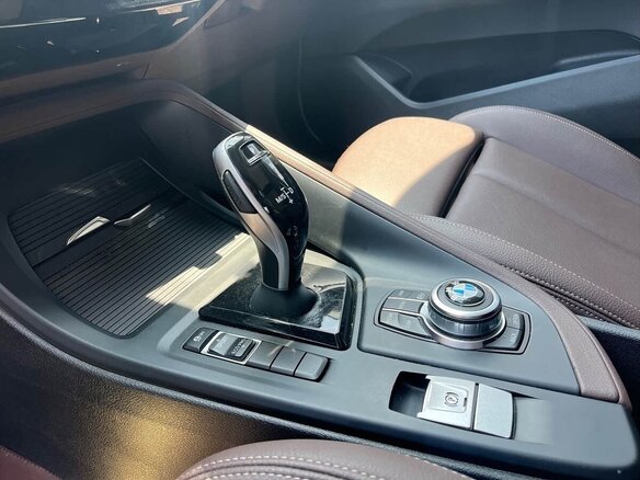 2022 BMW X1 Long 20Li sDrive II (F48) Рестайлинг, белый, 1635000 рублей - вид 19