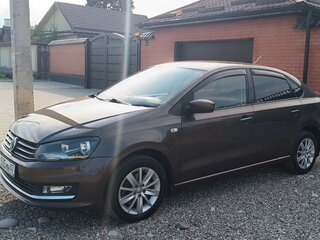 2016 Volkswagen Polo V Рестайлинг, коричневый, 1050000 рублей, вид 1