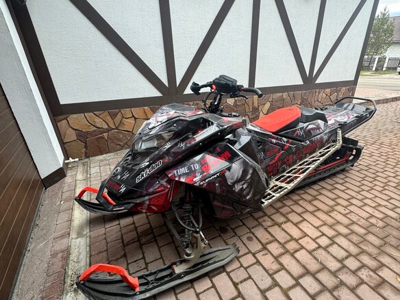 2022 BRP Ski-Doo Summit 850, чёрный, 1750100 рублей - вид 1