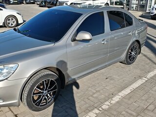 2012 Skoda Octavia II (A5) Рестайлинг, серый, 950000 рублей, вид 2