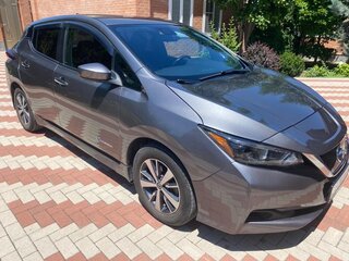 2019 Nissan Leaf II (ZE1), серый, 1490000 рублей, вид 3