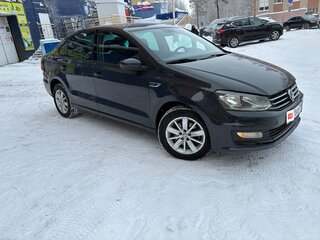 2018 Volkswagen Polo V Рестайлинг, серый, 950000 рублей, вид 3