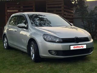 2011 Volkswagen Golf VI, серебристый, 750000 рублей, вид 1