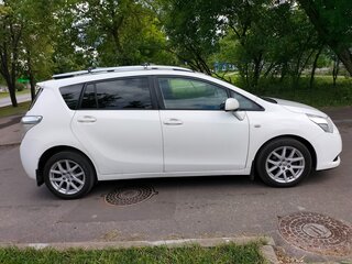 2012 Toyota Verso I, белый, 1150000 рублей, вид 3