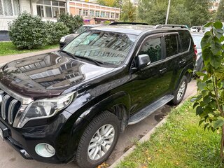 2013 Toyota Land Cruiser Prado 150 Series Рестайлинг 1, чёрный, 3500000 рублей, вид 1